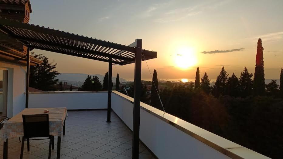 Apartma Vista Cezarji Exterior photo